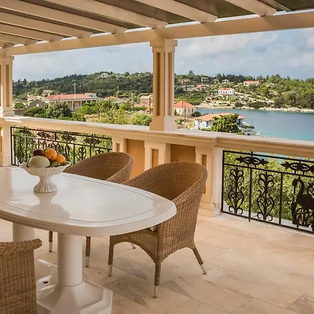 Faros Adults Only 公寓