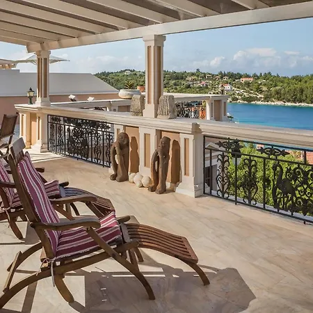 Faros Adults Only * 费斯卡尔德宏